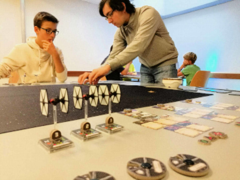 Tabletopspiel, umfangreich, tolle Raumschiff-Modelle